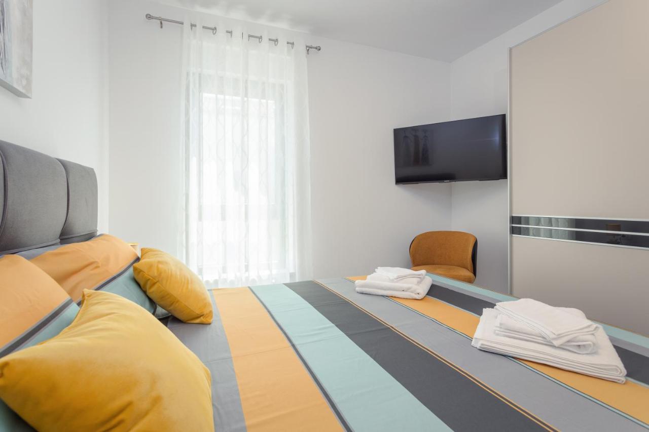 Appartement Luton à Banjole Extérieur photo