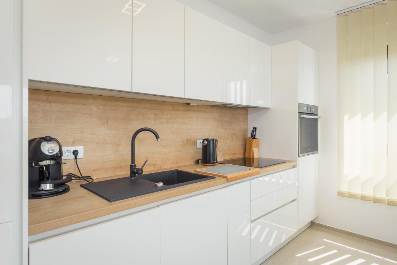 Appartement Luton à Banjole Extérieur photo