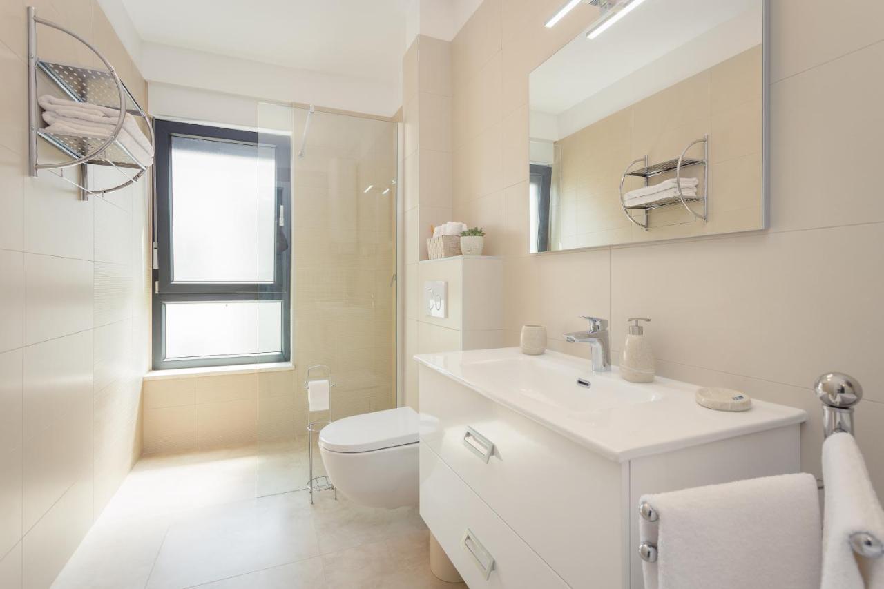 Appartement Luton à Banjole Extérieur photo